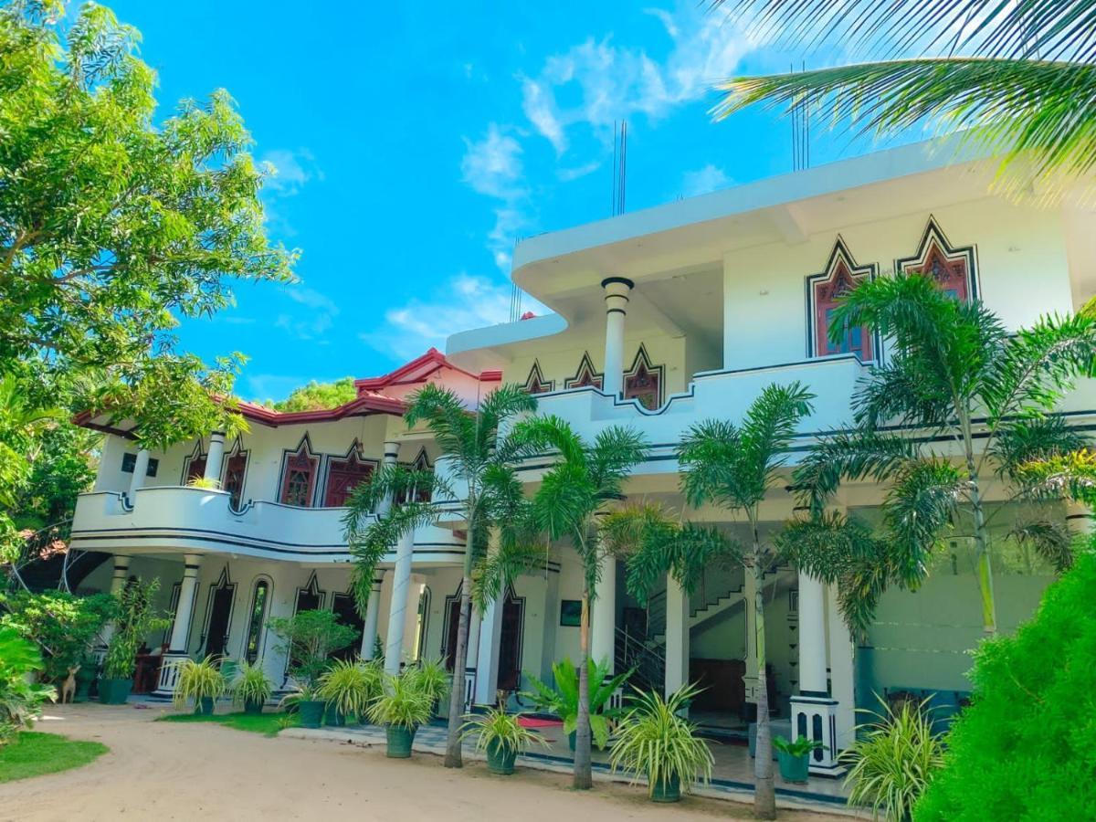 Hotel River Front Tissamaharama Ngoại thất bức ảnh