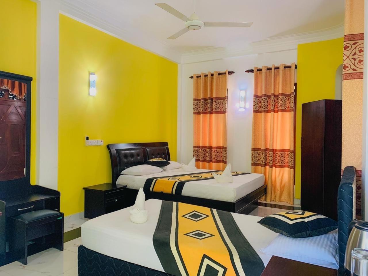 Hotel River Front Tissamaharama Ngoại thất bức ảnh