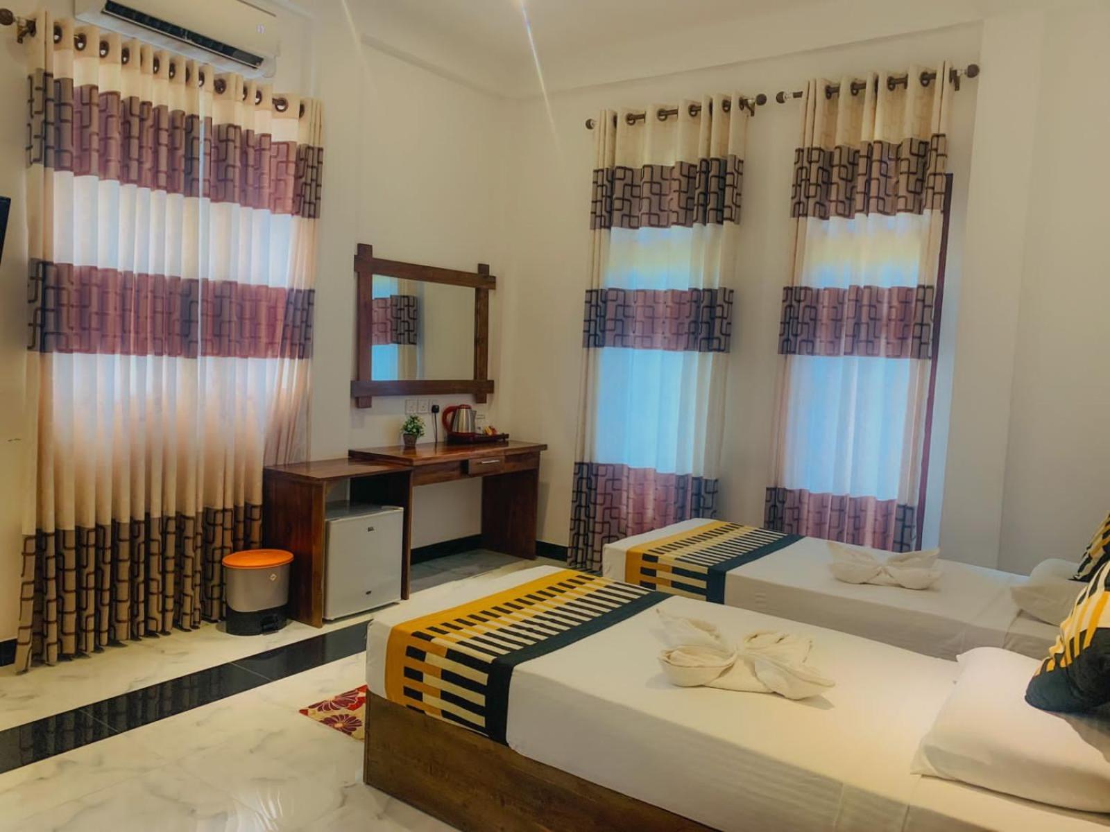 Hotel River Front Tissamaharama Ngoại thất bức ảnh