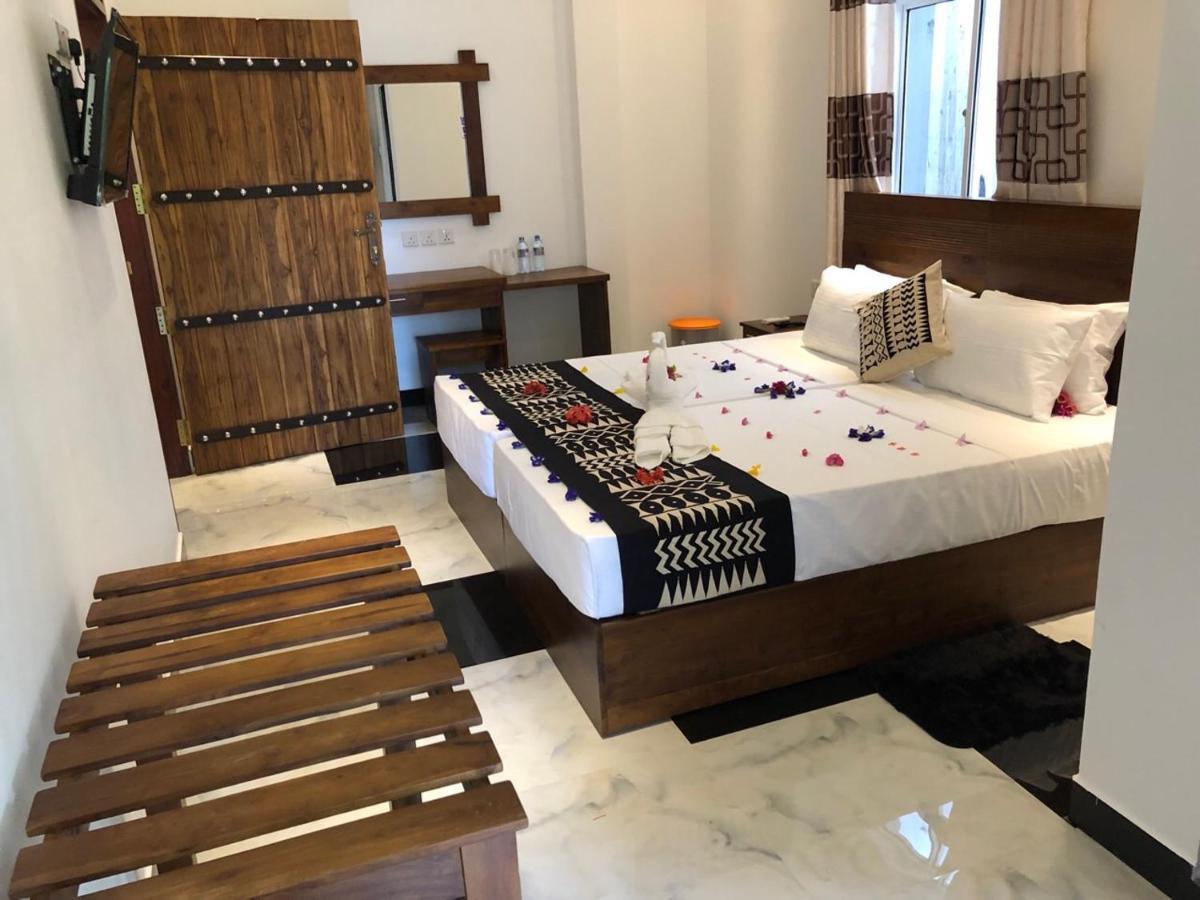 Hotel River Front Tissamaharama Ngoại thất bức ảnh